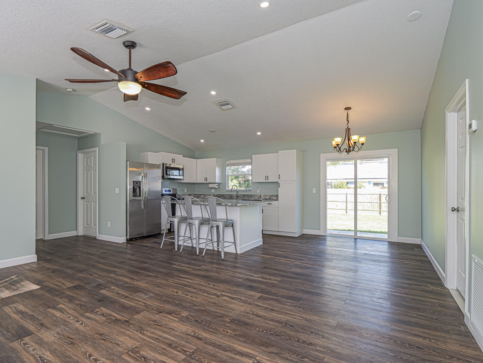 VERO BEACH HIGHLANDS UNIT 3 - Residential Lease