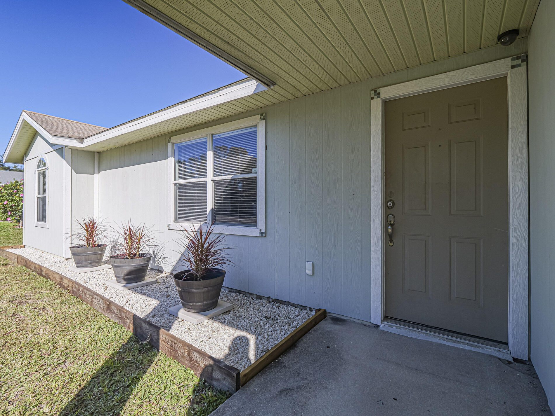 VERO BEACH HIGHLANDS UNIT 3 - Residential Lease