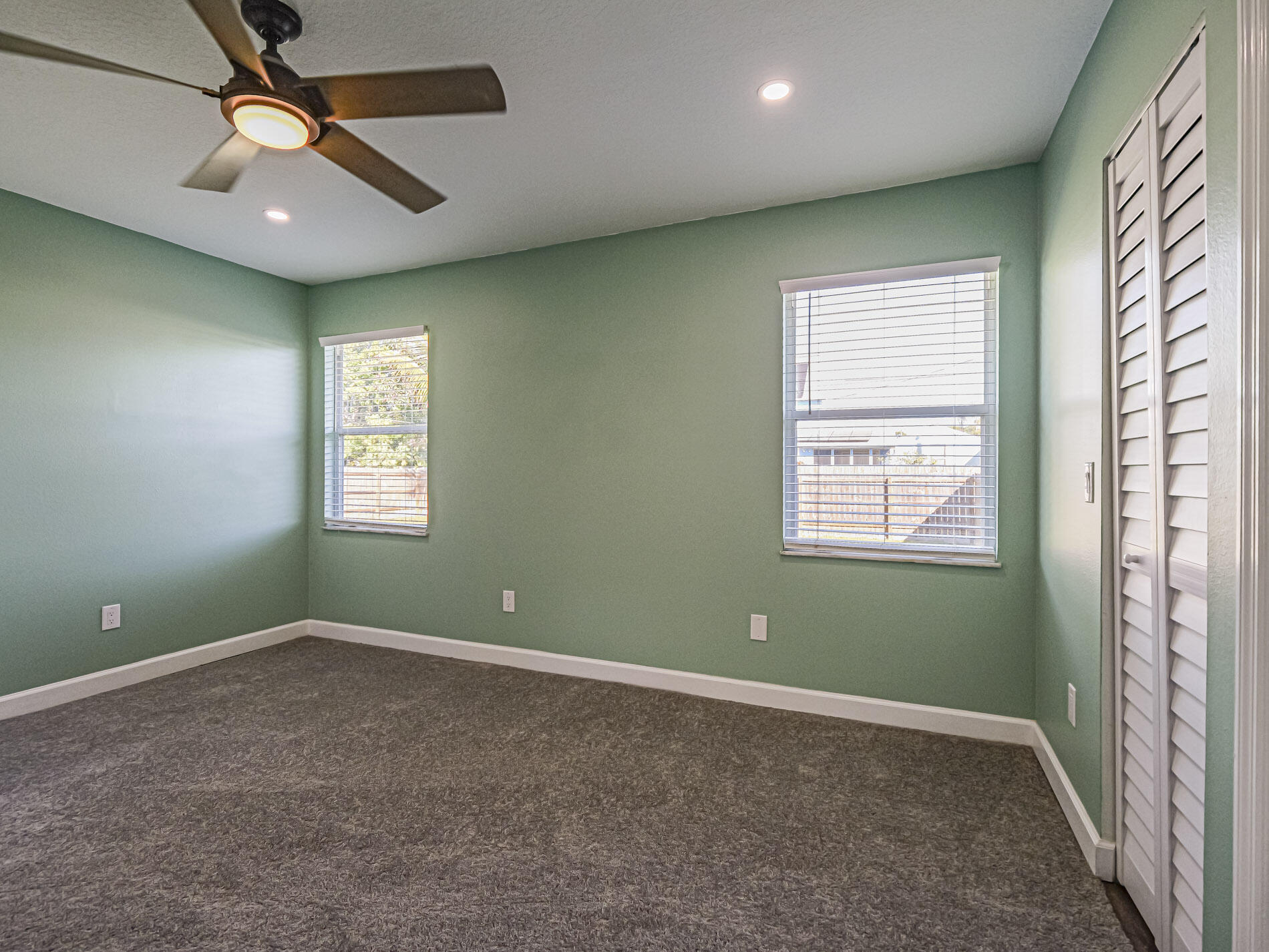 VERO BEACH HIGHLANDS UNIT 3 - Residential Lease