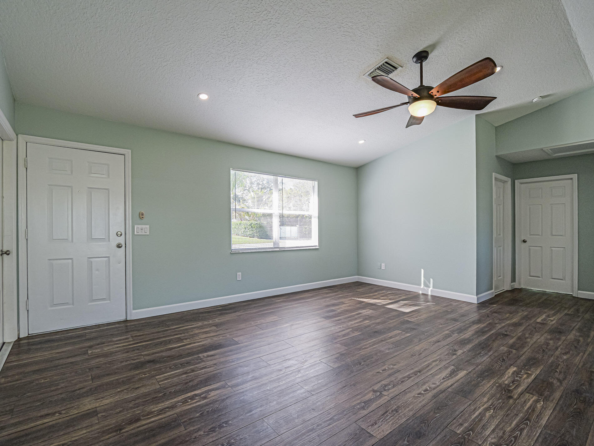 VERO BEACH HIGHLANDS UNIT 3 - Residential Lease