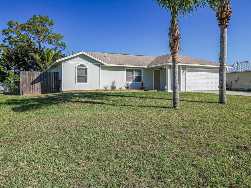 This beautifully updated 3/2 VB Highlands home has been thoughtfully refreshed from top to bottom with clean coastal touches. It offers a bright open split floorplan layout with modern finishes throughout.The heart of the home is the open-concept kitchen, with crisp white cabinetry, granite countertops, stainless steel appliances, and a large island with bar seating. Newly updated sliding glass doors lead to a spacious fully fenced backyard. With upgraded flooring, a renovated kitchen, fresh paint, and a roof replacement in 2021, this home doesn't need anything but YOU!