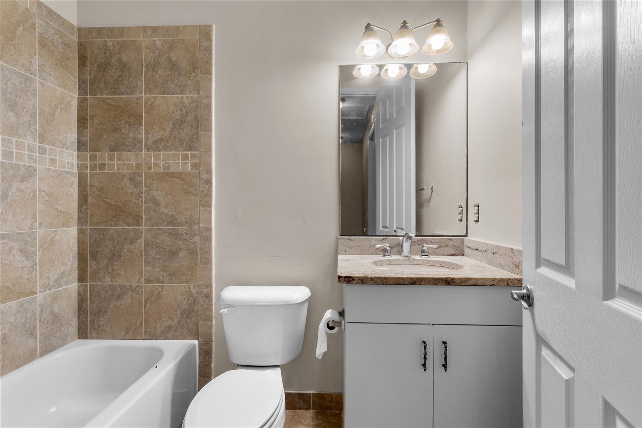 5150 HILLSBORO - Residential Lease