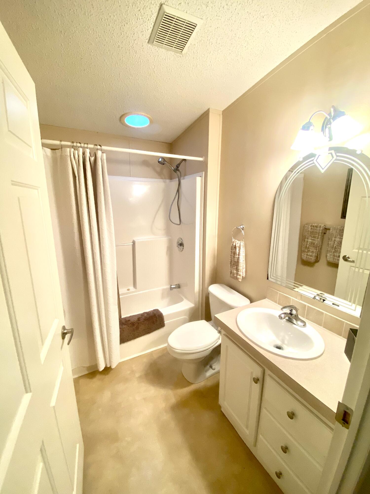 Pinelake Gardens & Estates - Residential