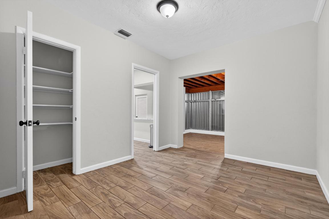 BEVERLY PARK - Residential