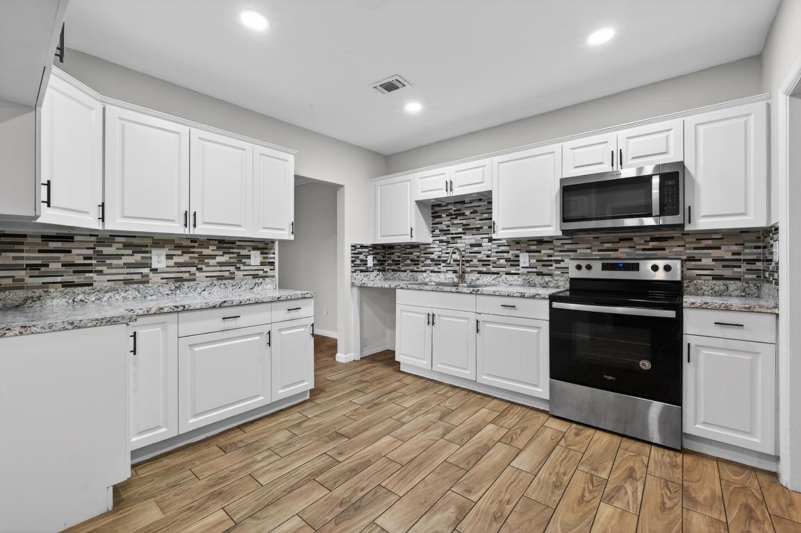 BEVERLY PARK - Residential