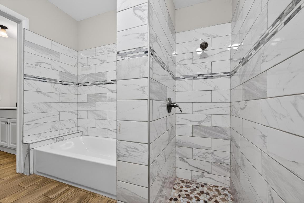 BEVERLY PARK - Residential