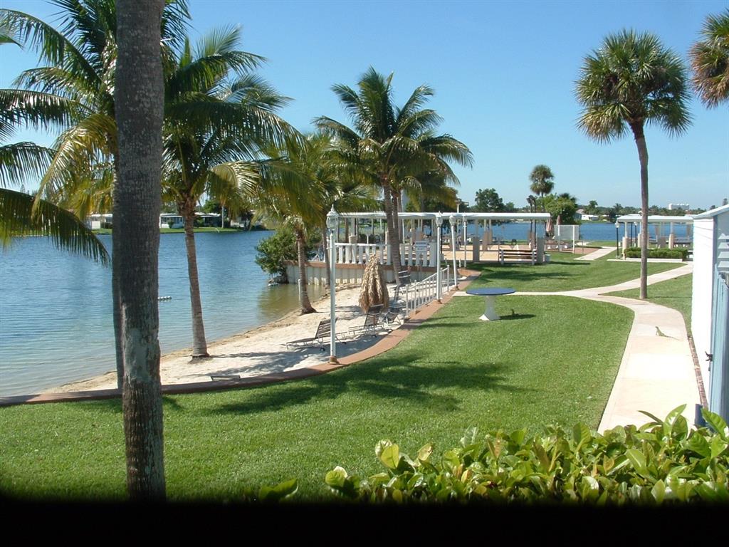 Ravenswood Estates & Mari - Residential