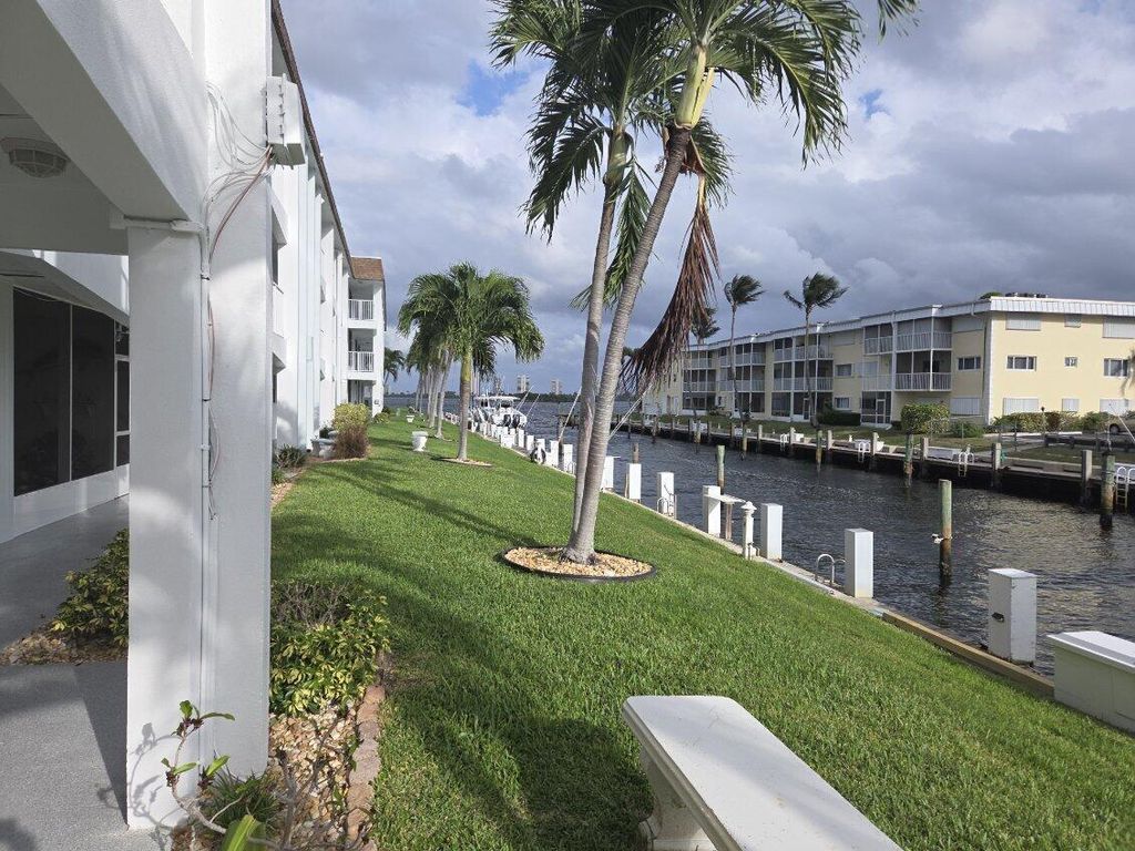 Photo of 110 Shore Court #112b, North Palm Beach, FL 33408 (MLS # B26024510)