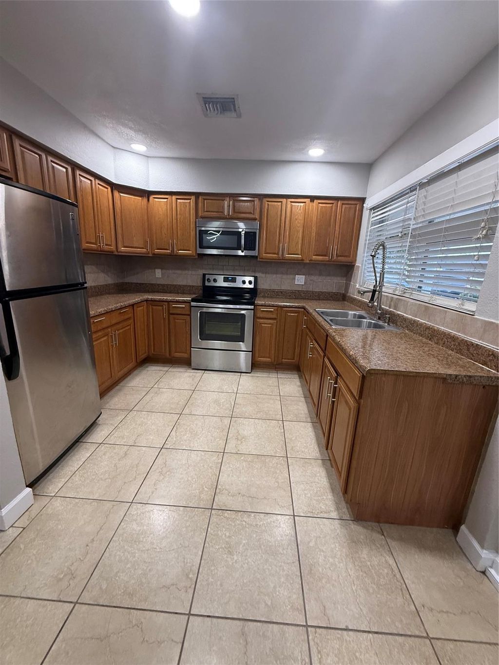 Photo of 1435 SE 2nd Avenue, Deerfield Beach, FL 33441 (MLS # F10519992)