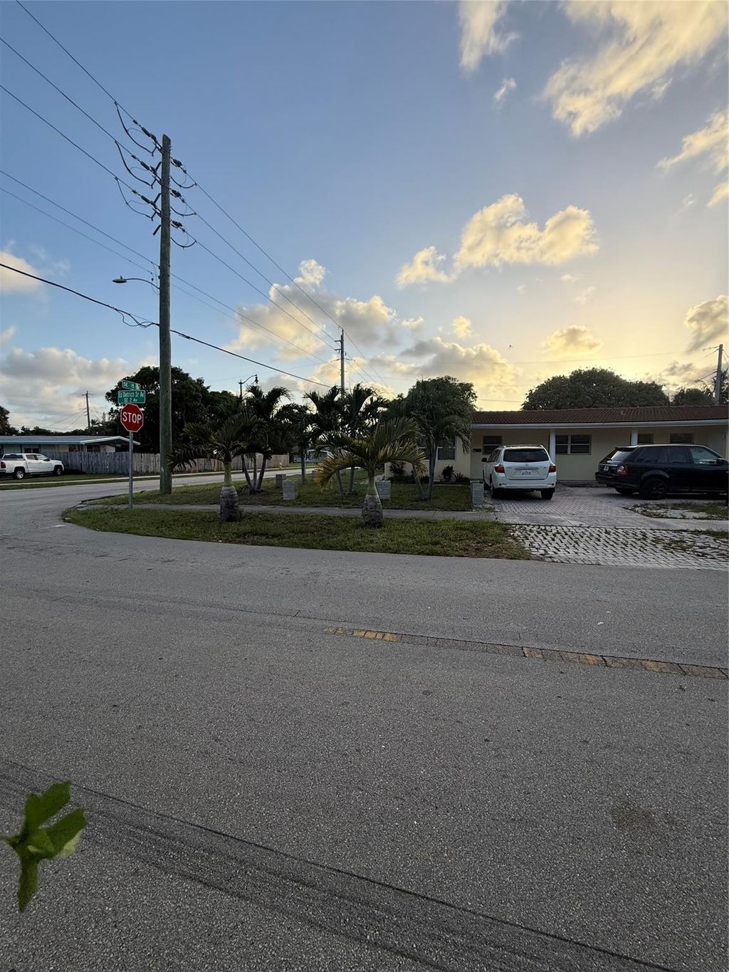 Photo of 1435 SE 2nd Avenue, Deerfield Beach, FL 33441 (MLS # F10519992)
