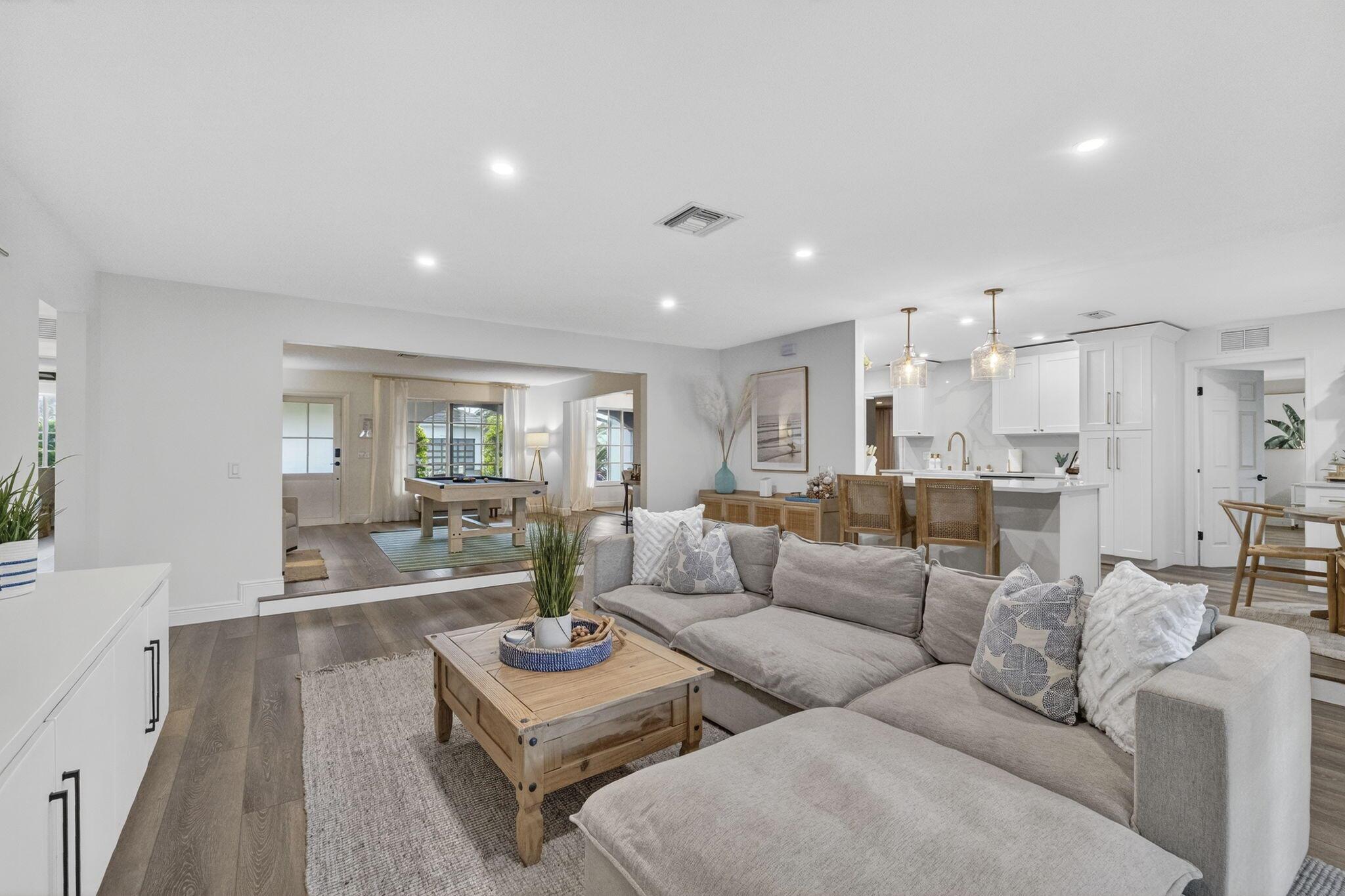 FOREST HILLS - Residential