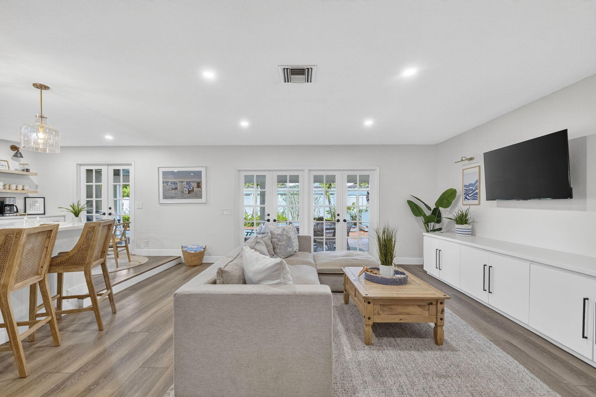 FOREST HILLS - Residential