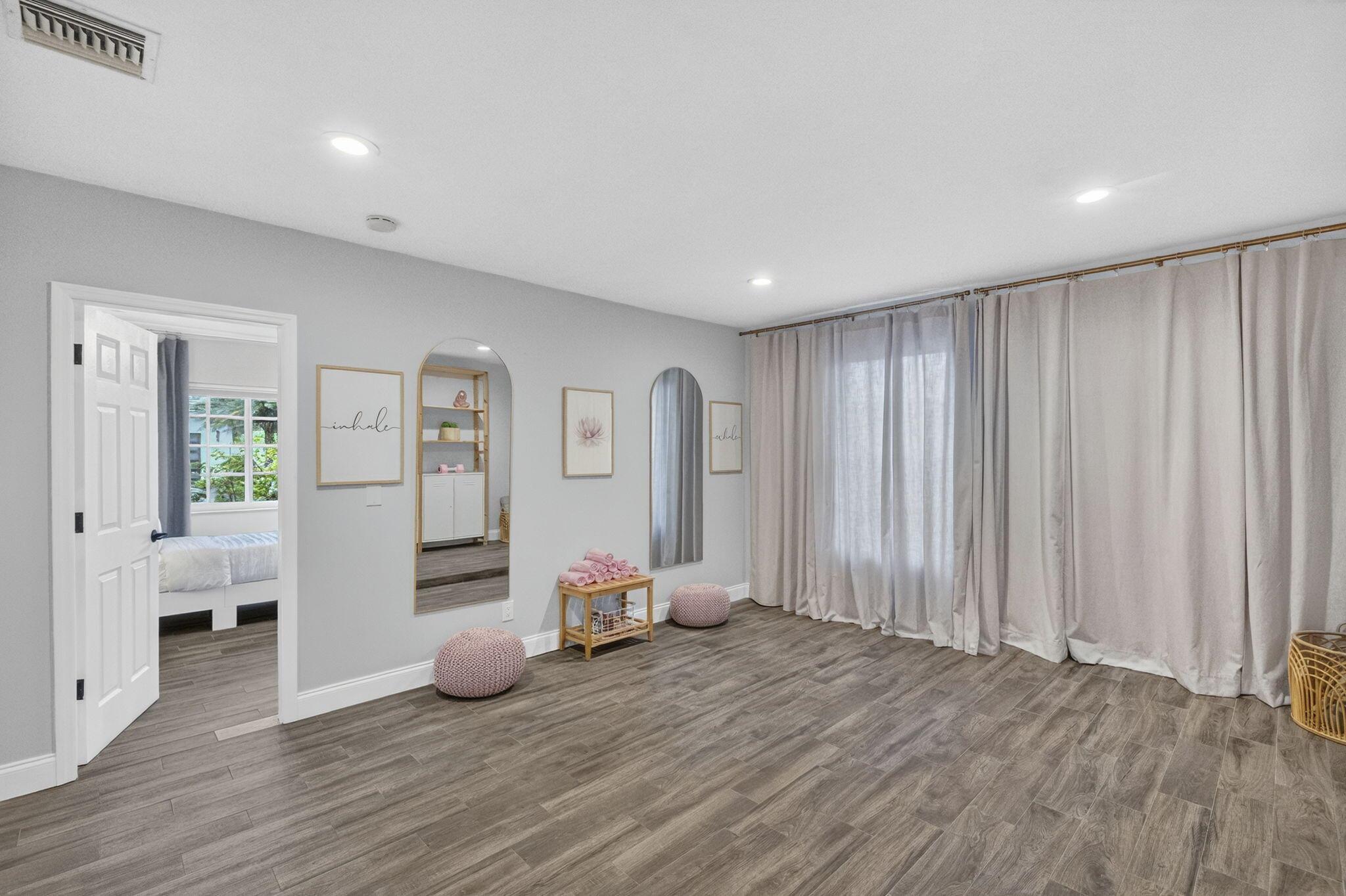 FOREST HILLS - Residential