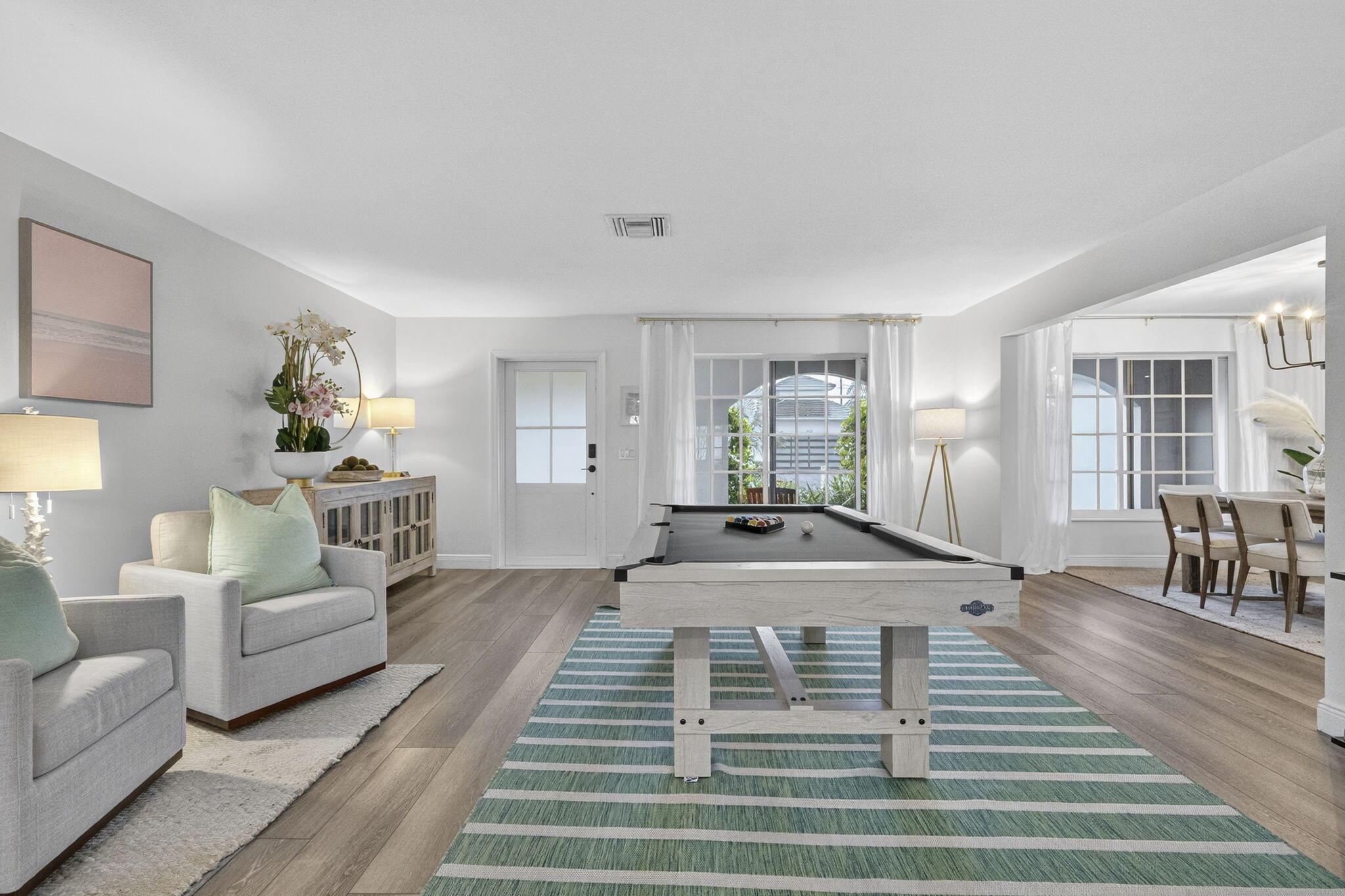 FOREST HILLS - Residential