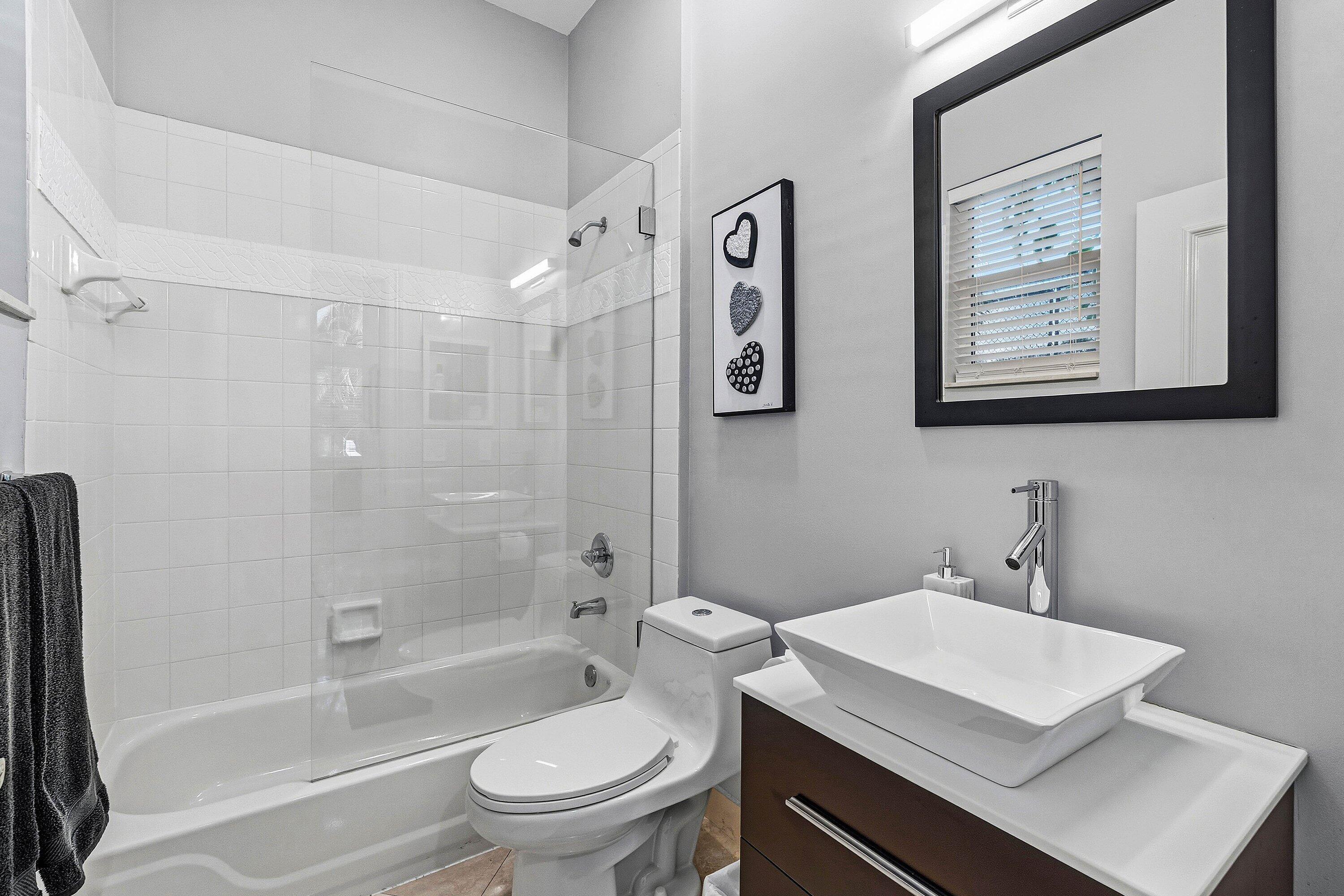 ONE THOUSAND NINE HUNDRED FIFTY YAMATO R - Residential Lease