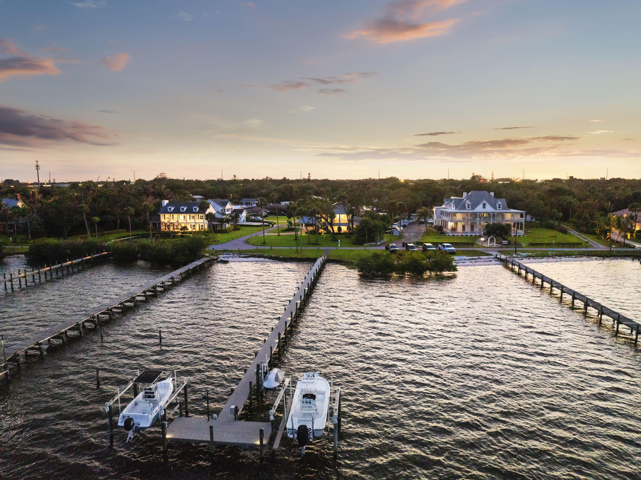 2529 N Indian River Drive