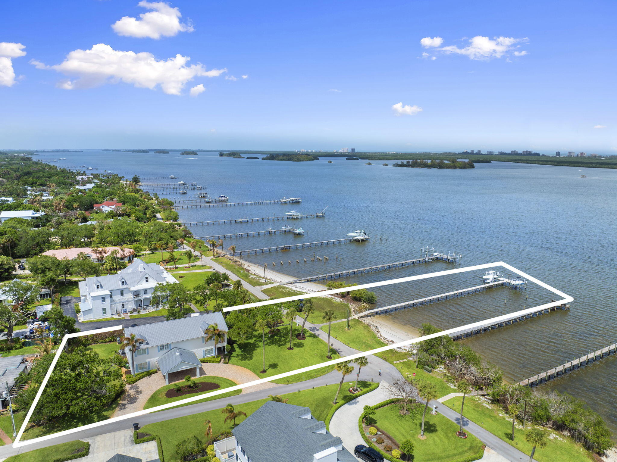 2529 N Indian River Drive