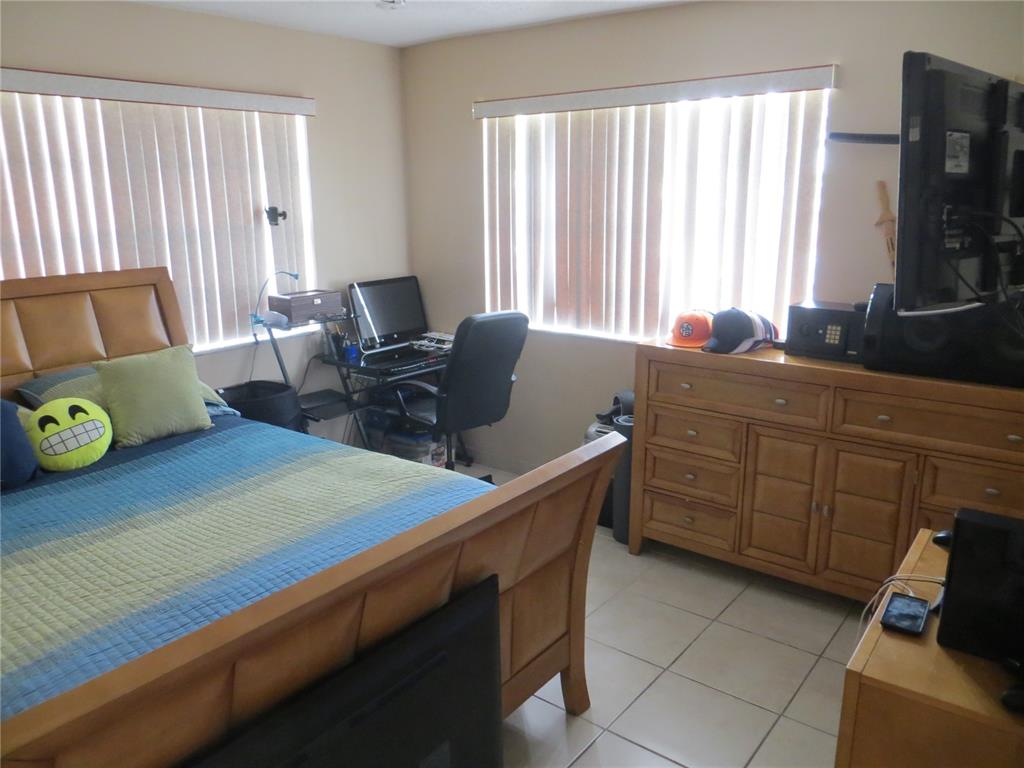 Hollywood Beach Heights S - Residential Income