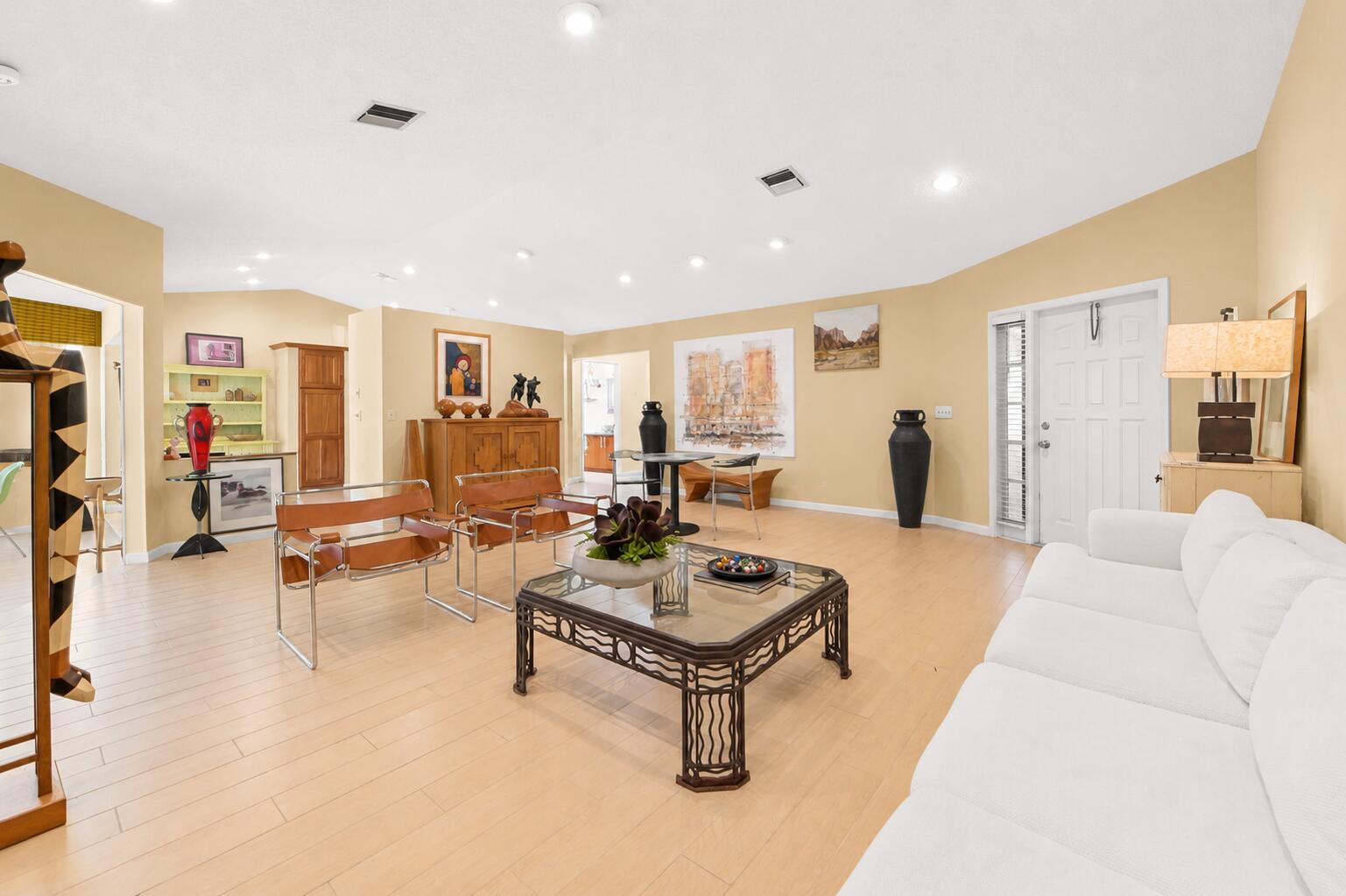 701 NW 25TH Avenue