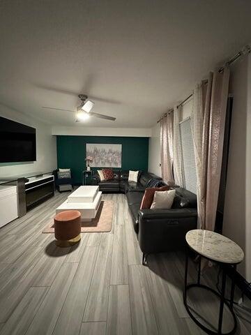 HERITAGE VILLAGE OF P B LAKES - Residential Lease