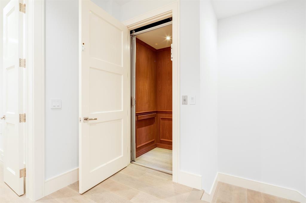 PALLAZZO VILLAS OF PALM B - Residential