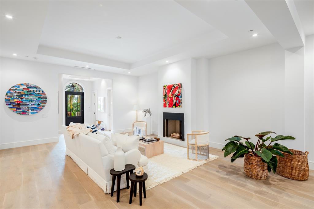 PALLAZZO VILLAS OF PALM B - Residential