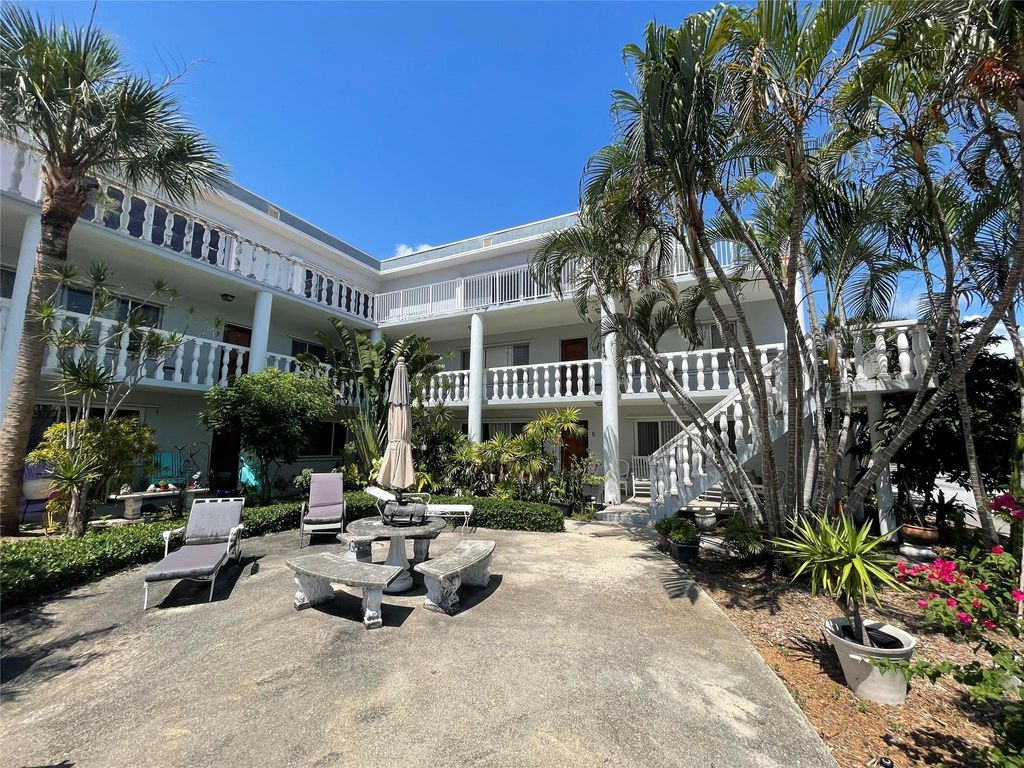 Photo of 201 S Lakeside Drive #2, Lake Worth Beach, FL 33460 (MLS # F10476313)