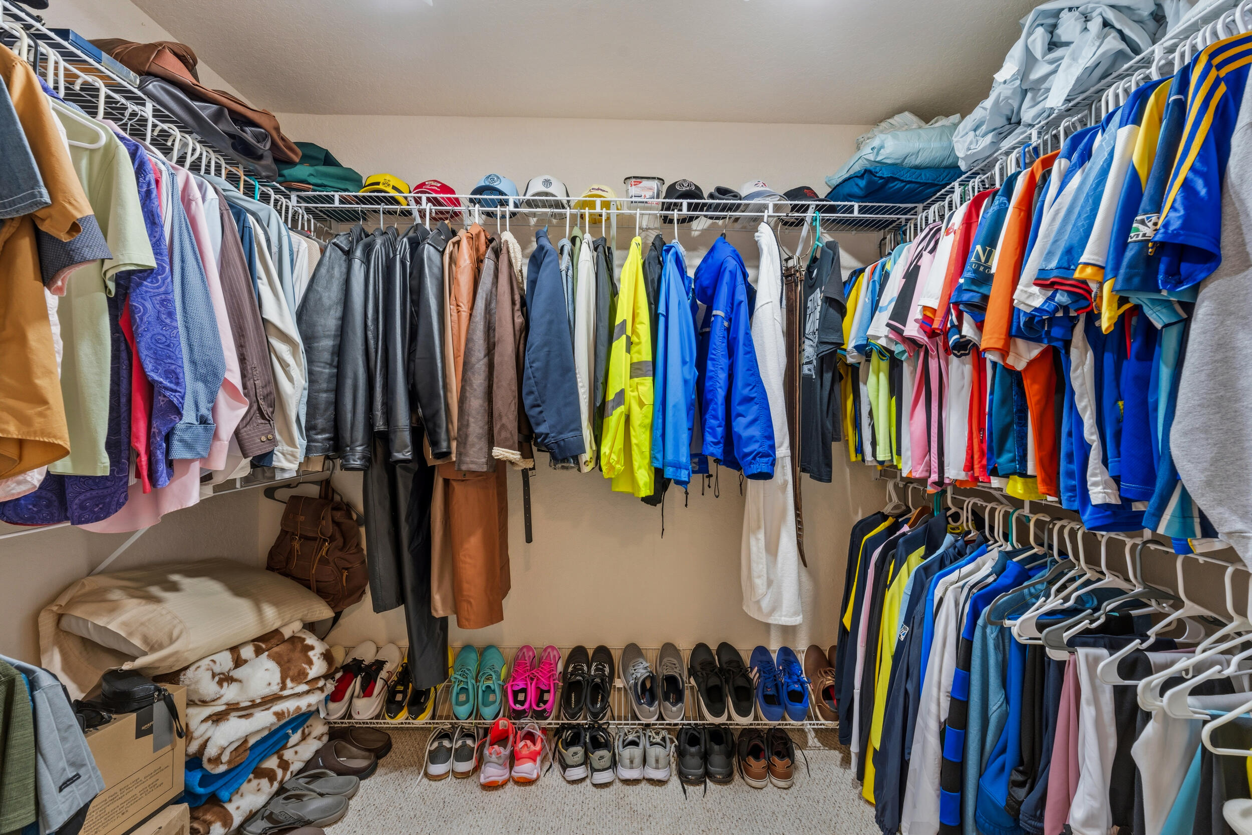 SPANISH LAKES FAIRWAYS NE PHASE - Residential