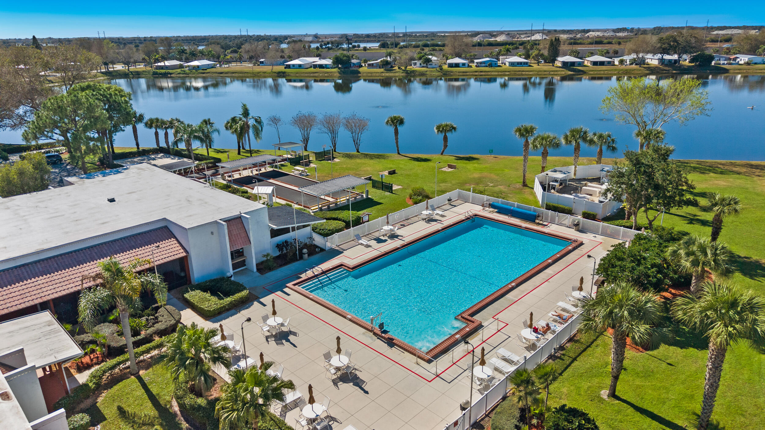 SPANISH LAKES FAIRWAYS NE PHASE - Residential