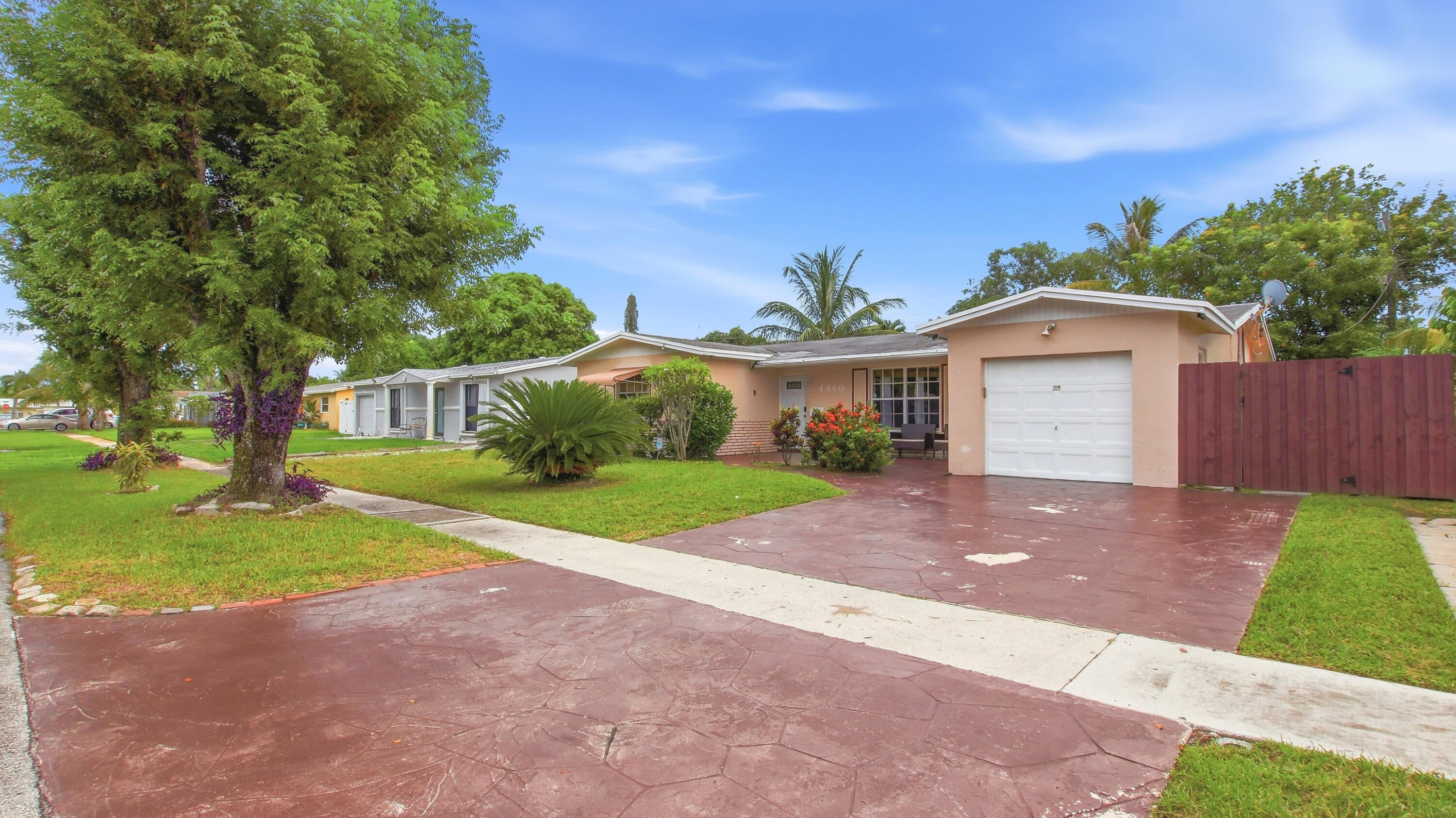 4460 NW 24TH Street, Lauderhill, FL, 33313/$460,000 1 4460 NW 24TH Street