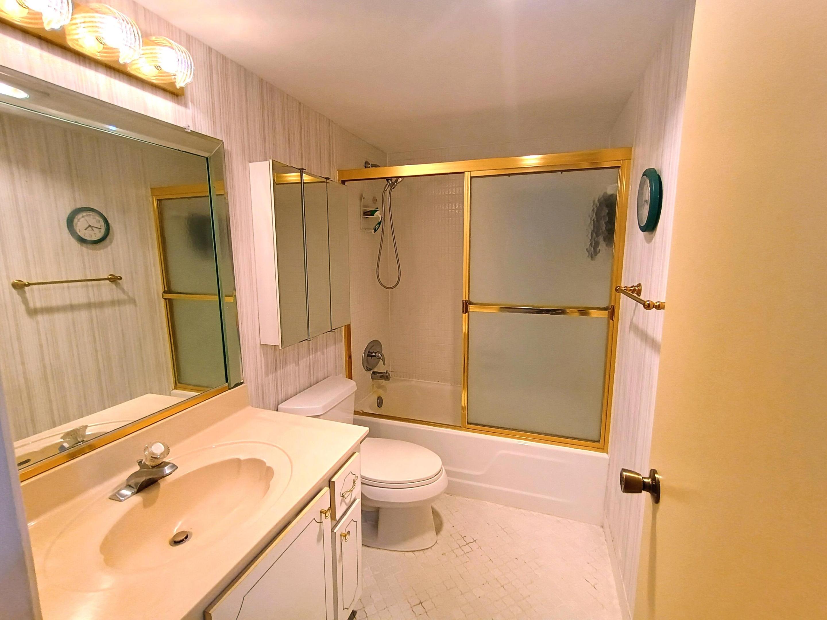 Island Club One - Residential