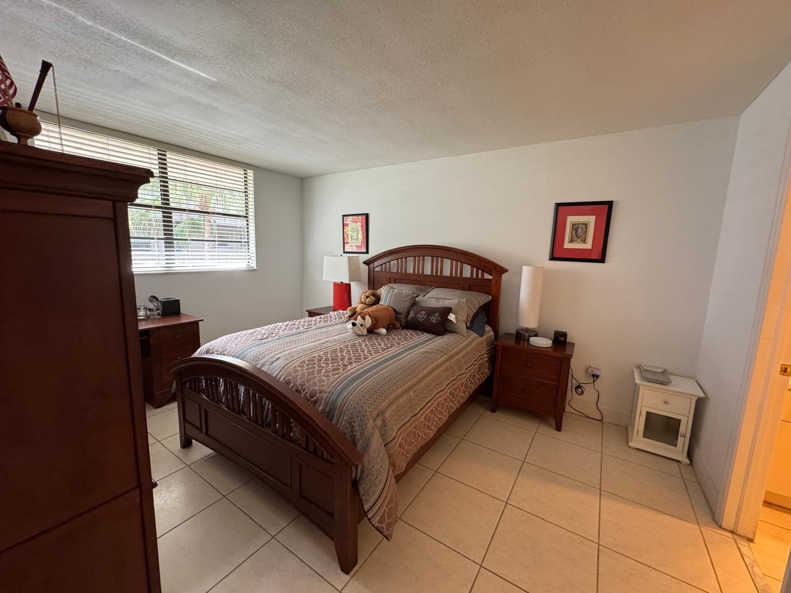 COLONY POINT - Residential