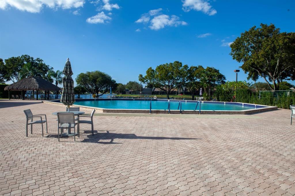 COLONY POINT - Residential