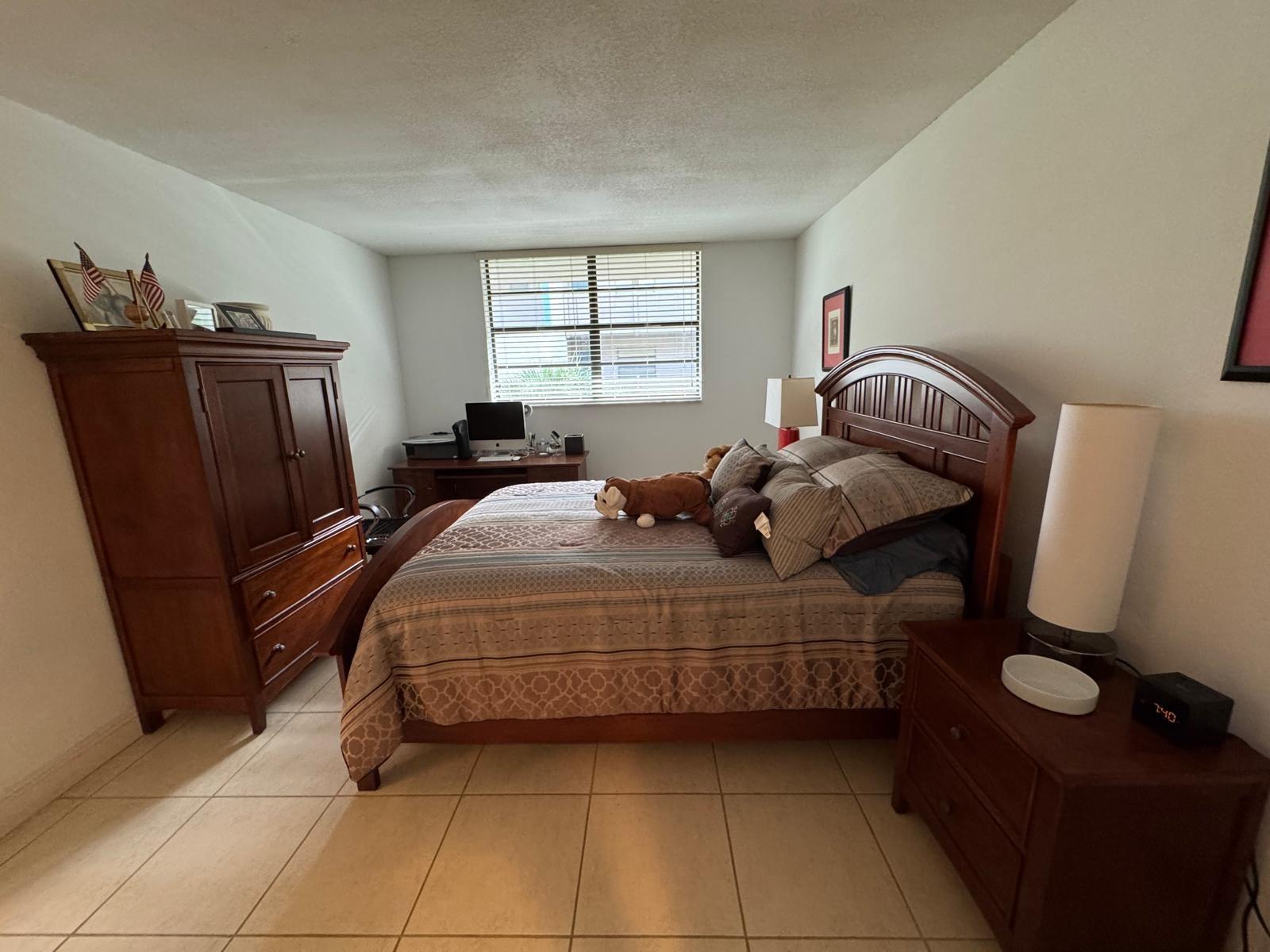 COLONY POINT - Residential