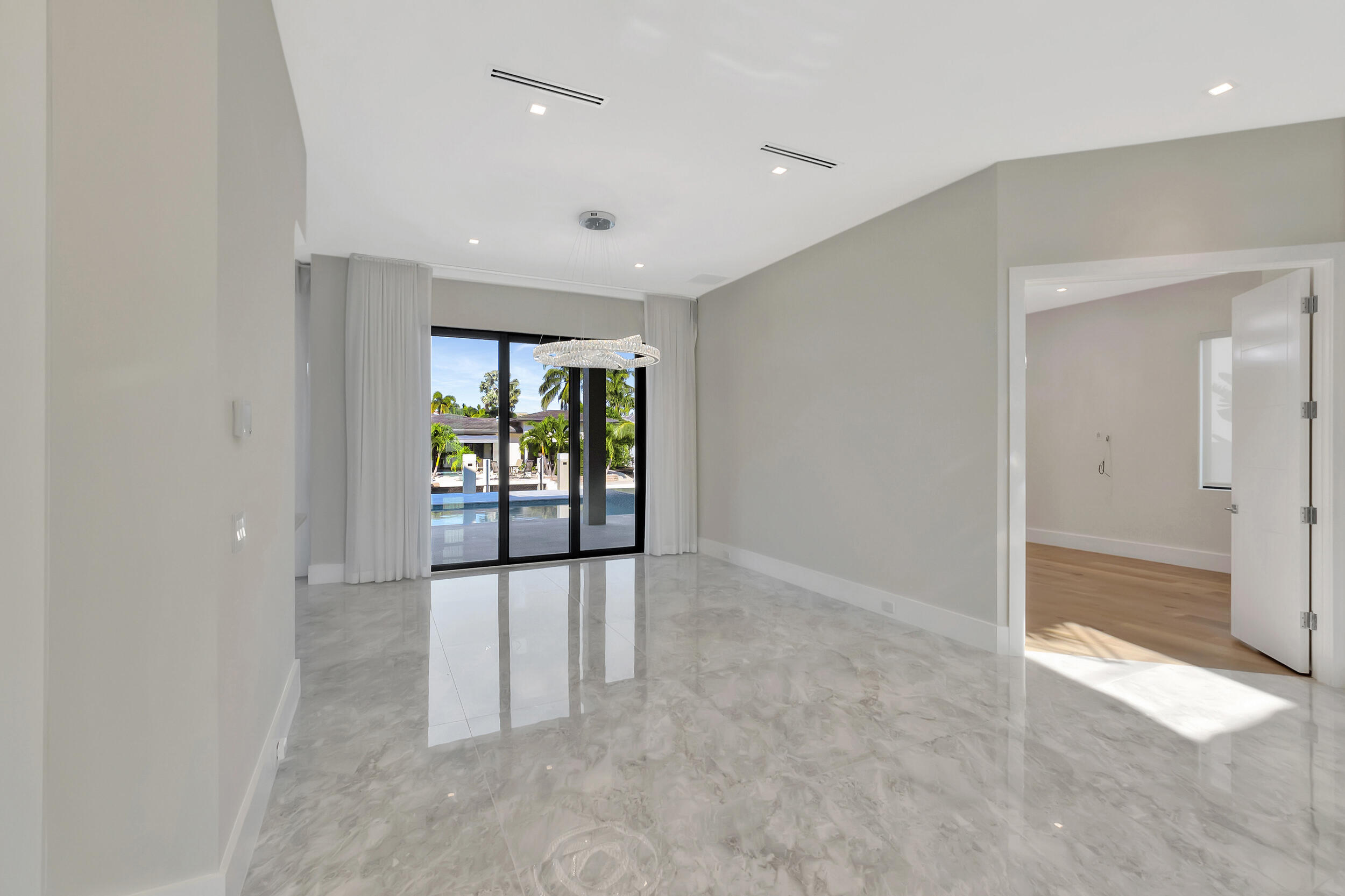 BOCA HARBOUR 4TH SEC - Residential