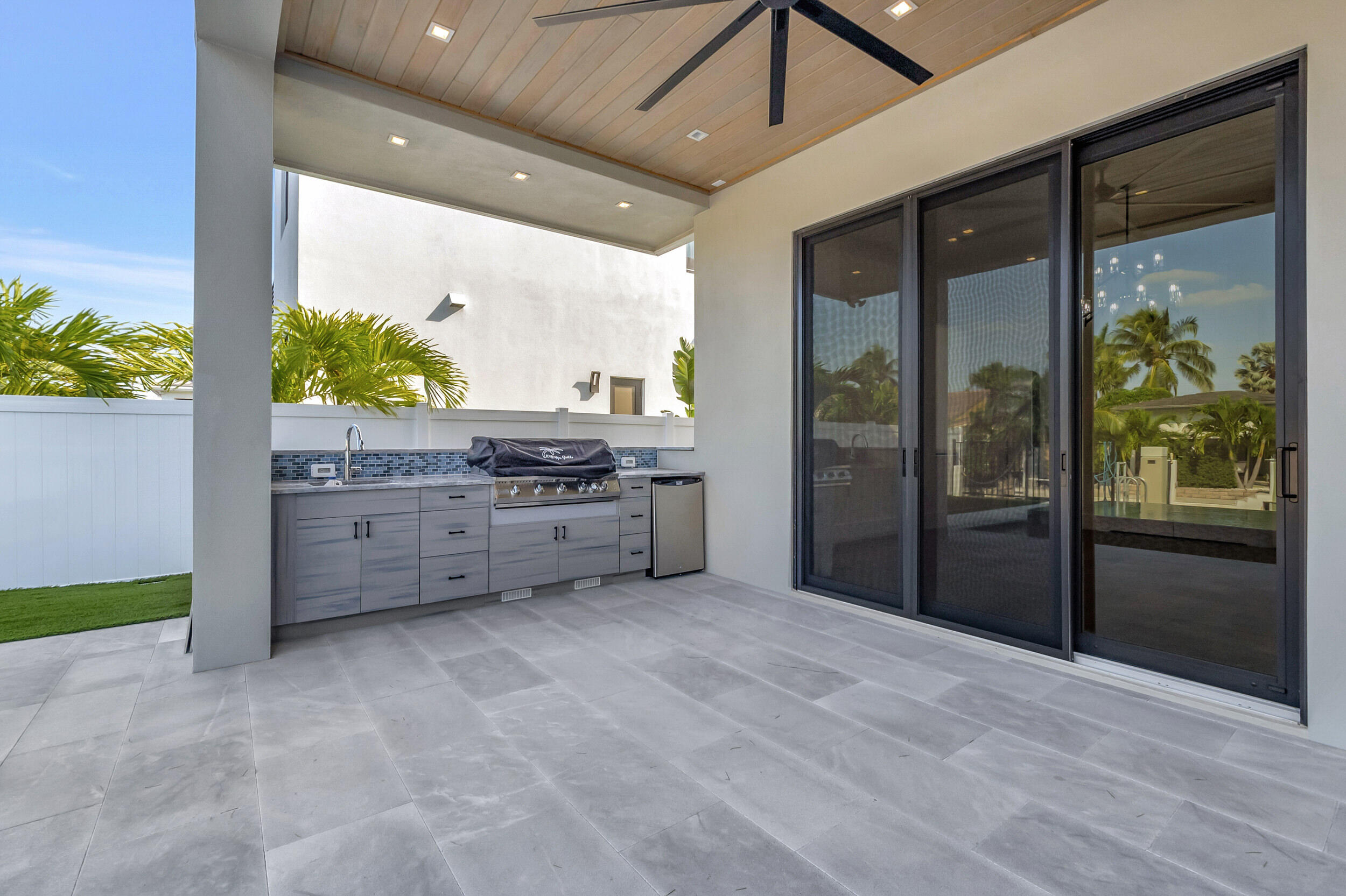 BOCA HARBOUR 4TH SEC - Residential