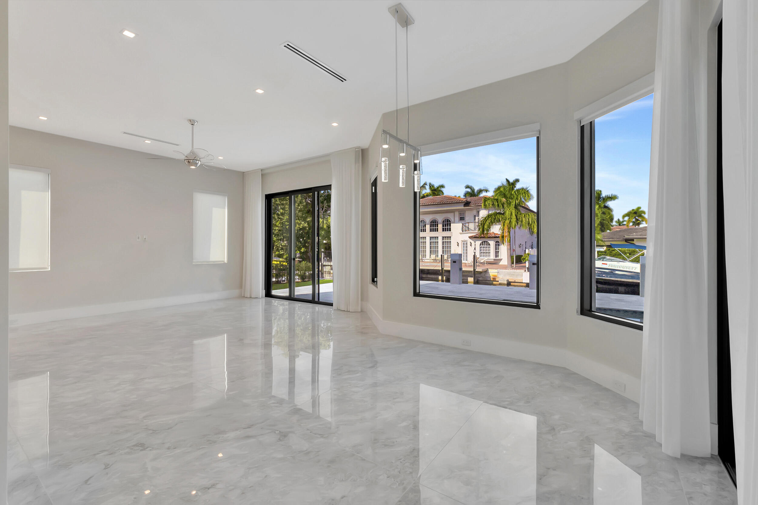 BOCA HARBOUR 4TH SEC - Residential