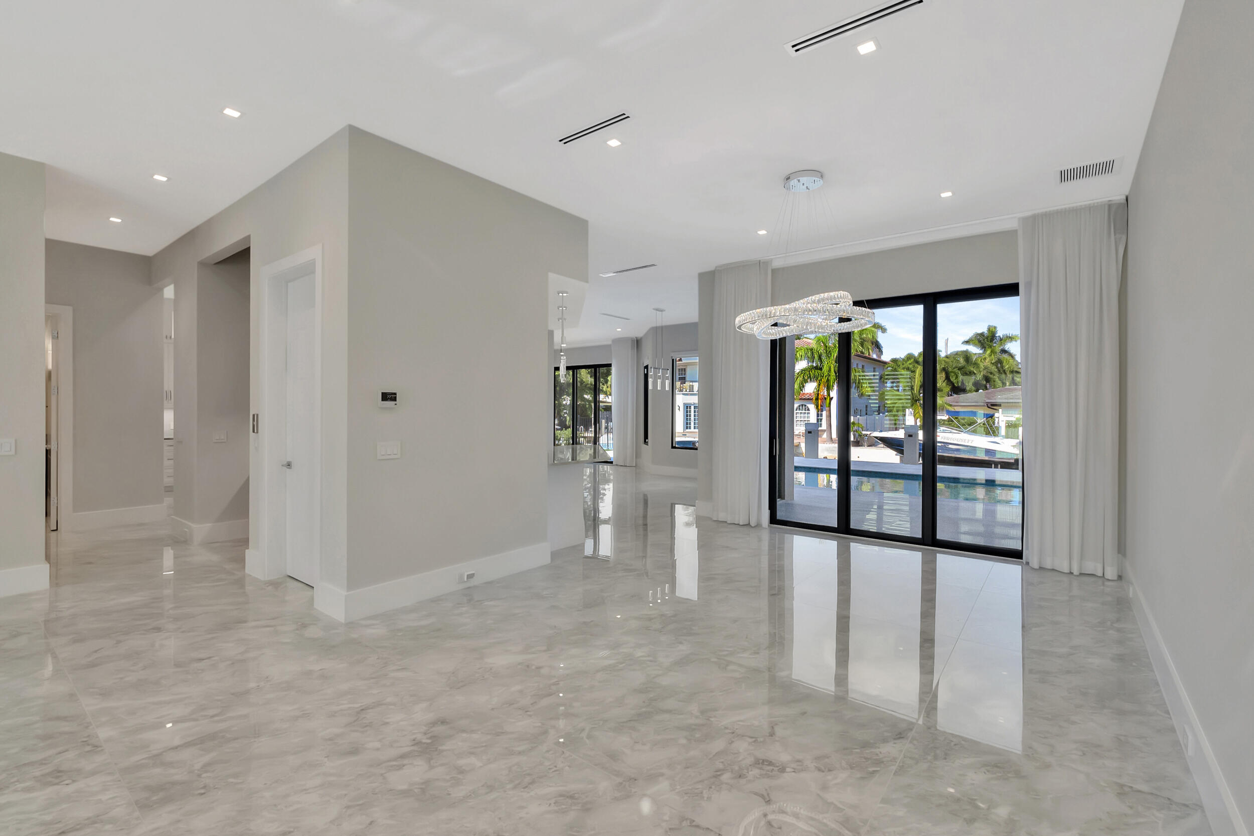 BOCA HARBOUR 4TH SEC - Residential