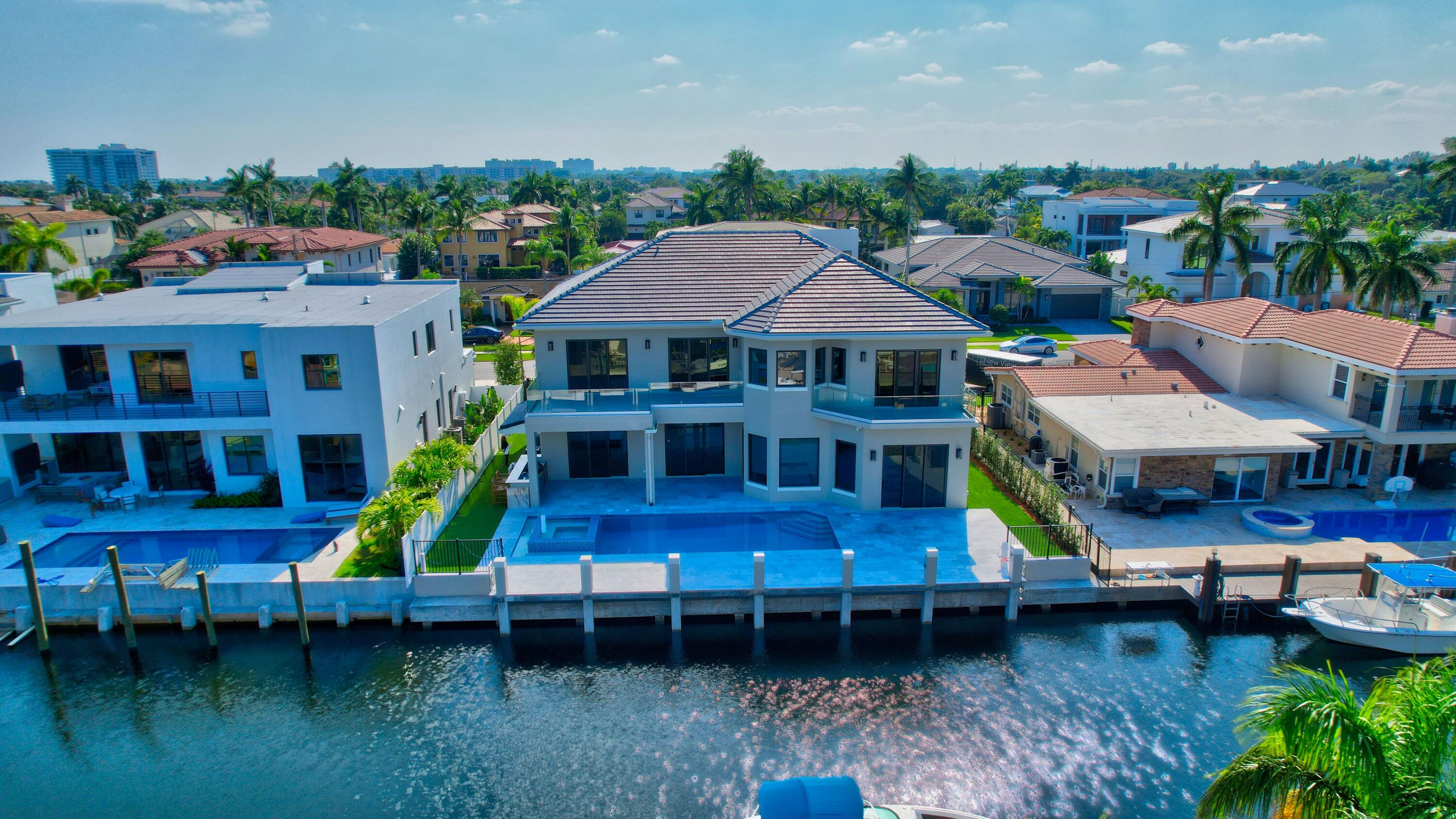 BOCA HARBOUR 4TH SEC - Residential