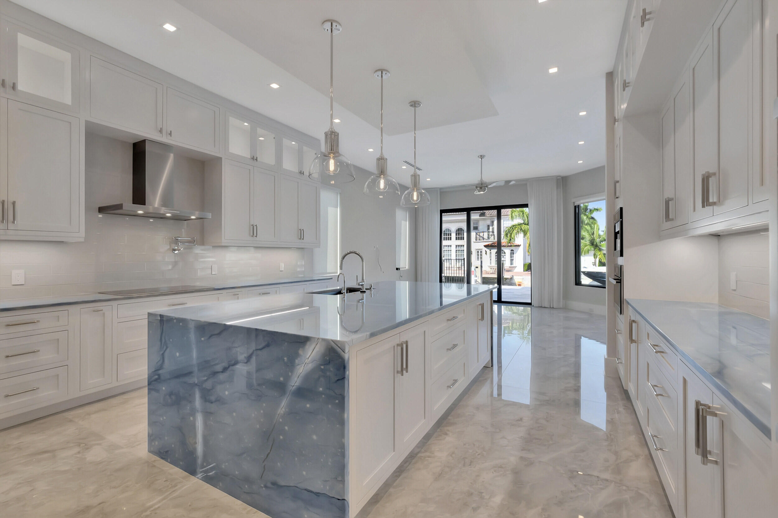 BOCA HARBOUR 4TH SEC - Residential