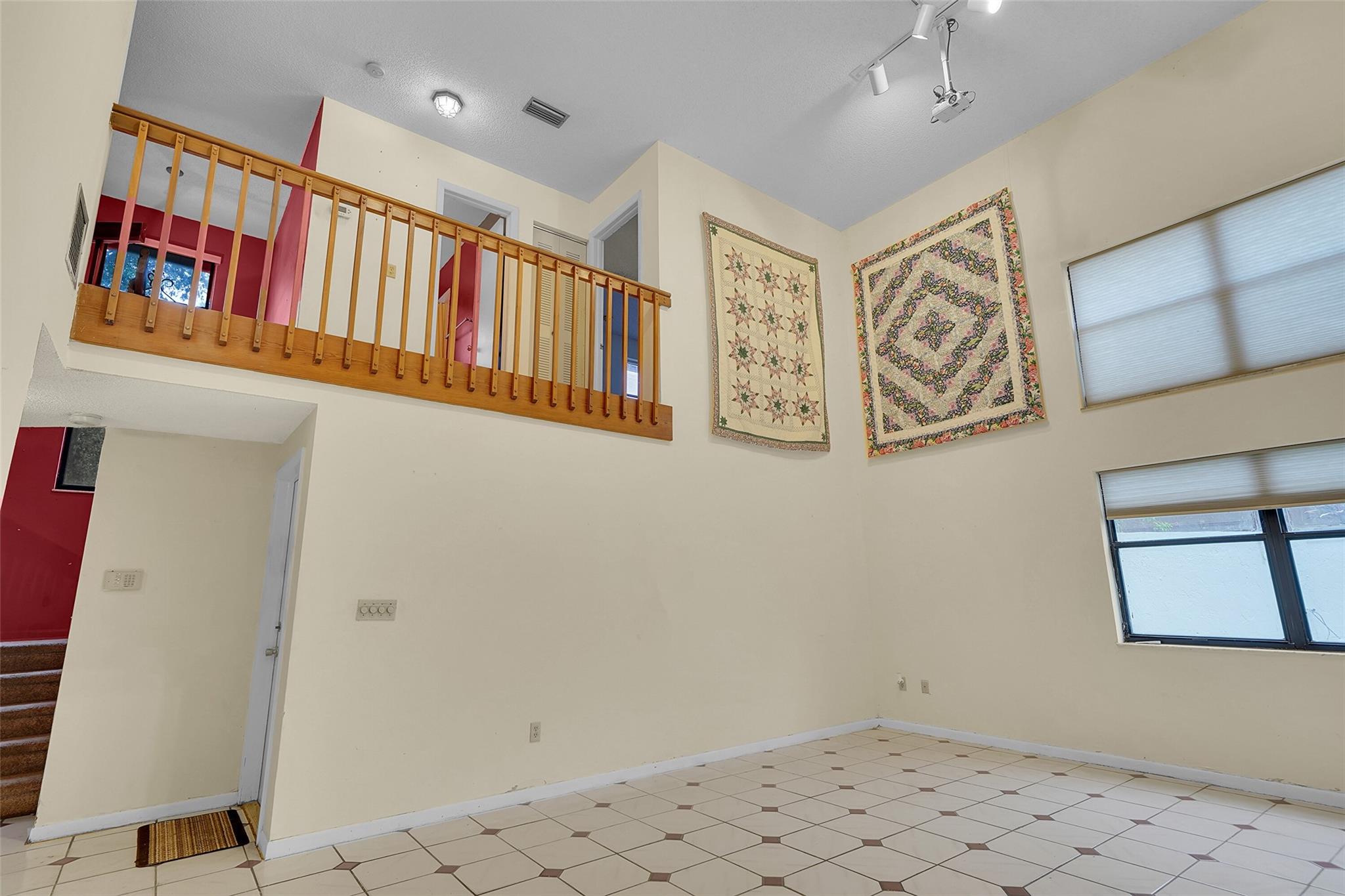 Falcons Lea 128-6 B - Residential