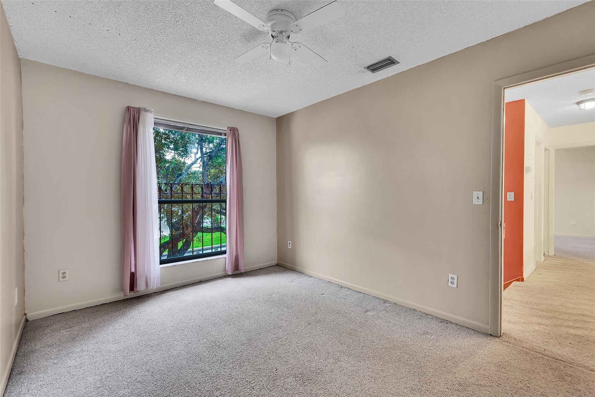 Falcons Lea 128-6 B - Residential