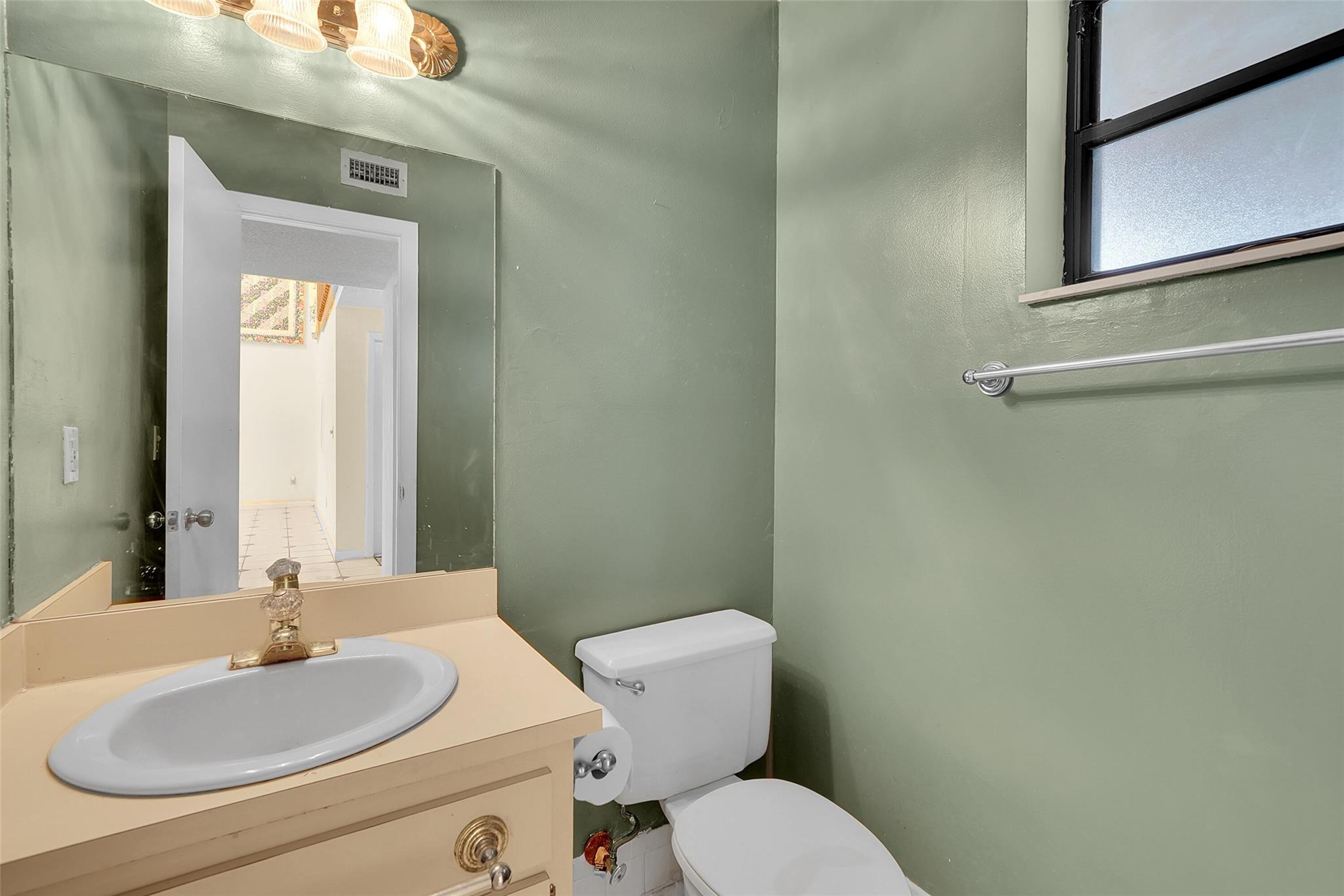 Falcons Lea 128-6 B - Residential