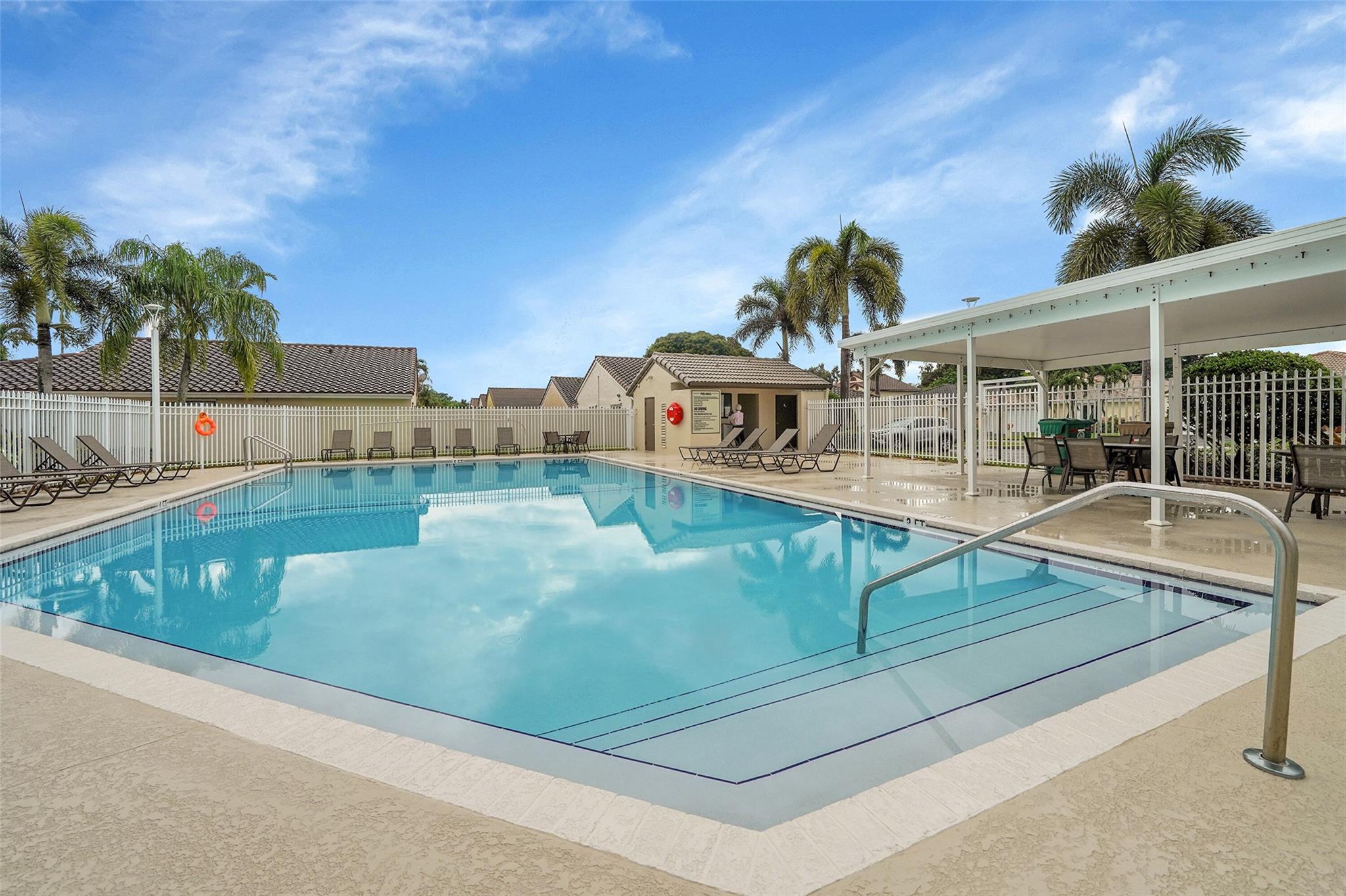 Falcons Lea 128-6 B - Residential