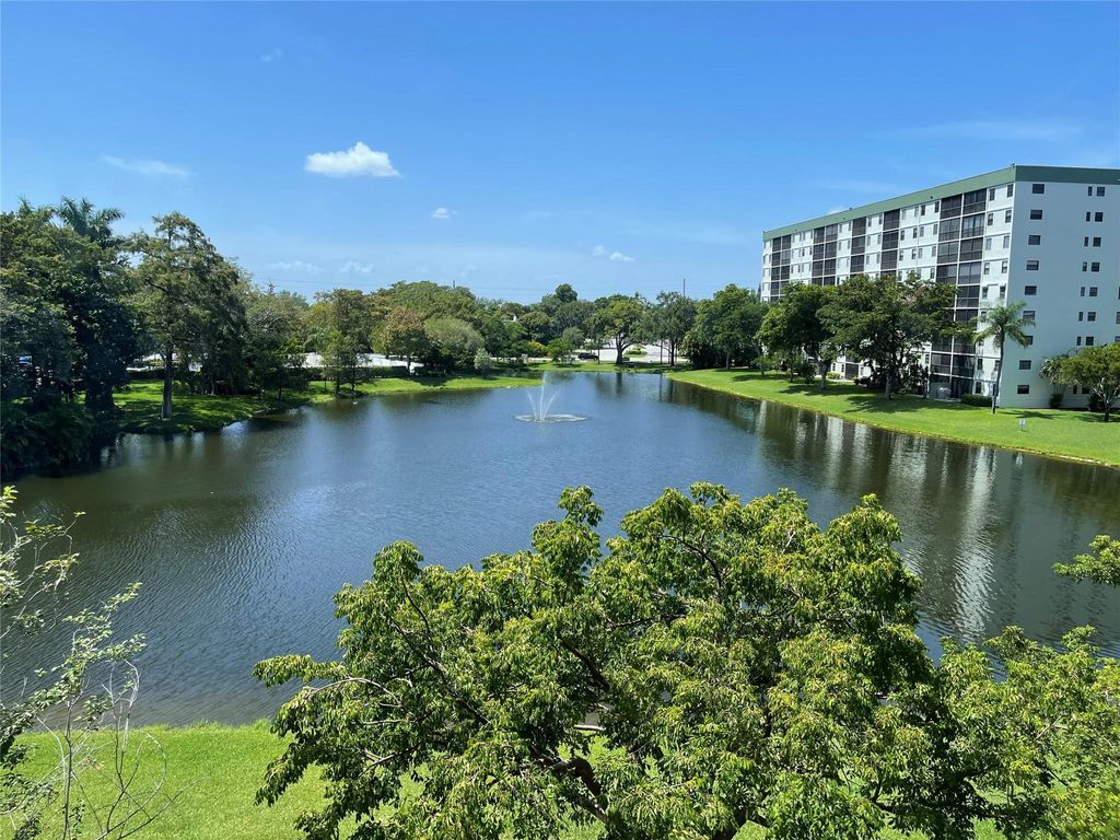 Photo of 2236 N Cypress Bend Dr #507, Pompano Beach, FL 33069 (MLS # F10397194)