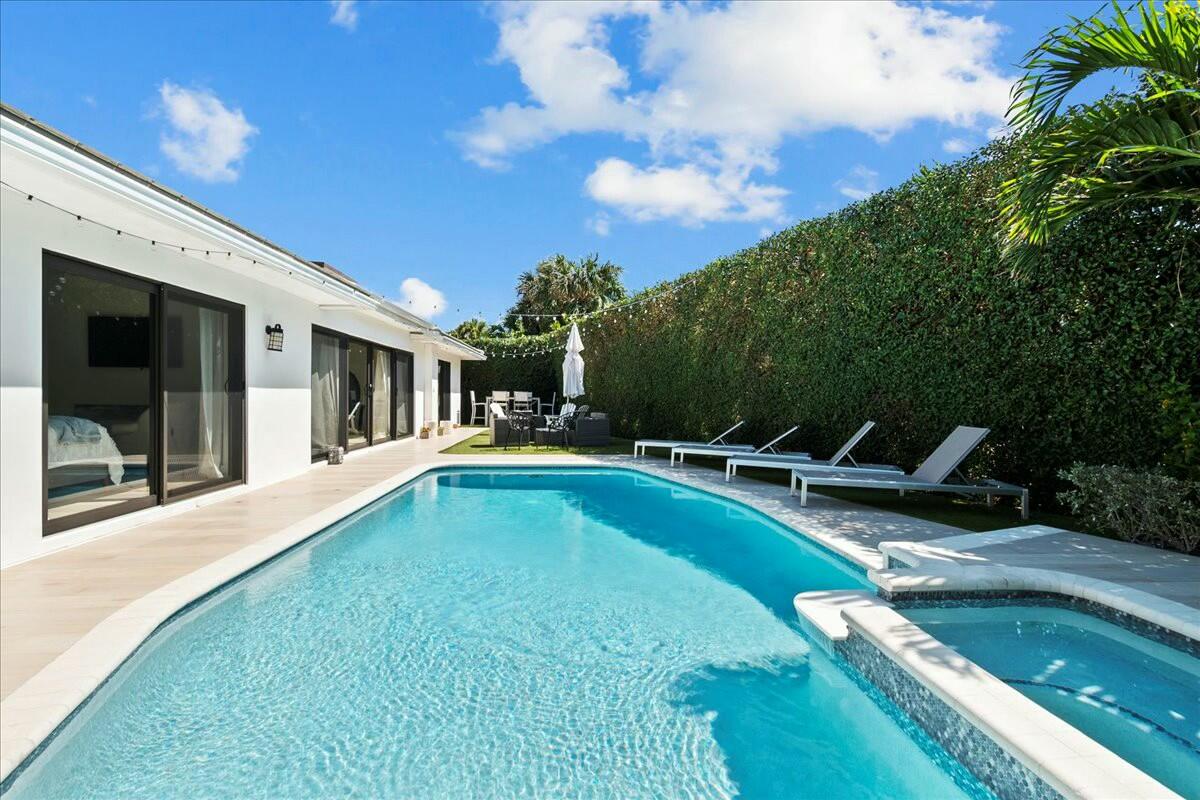JUPITER INLET BEACH COLONY - Residential