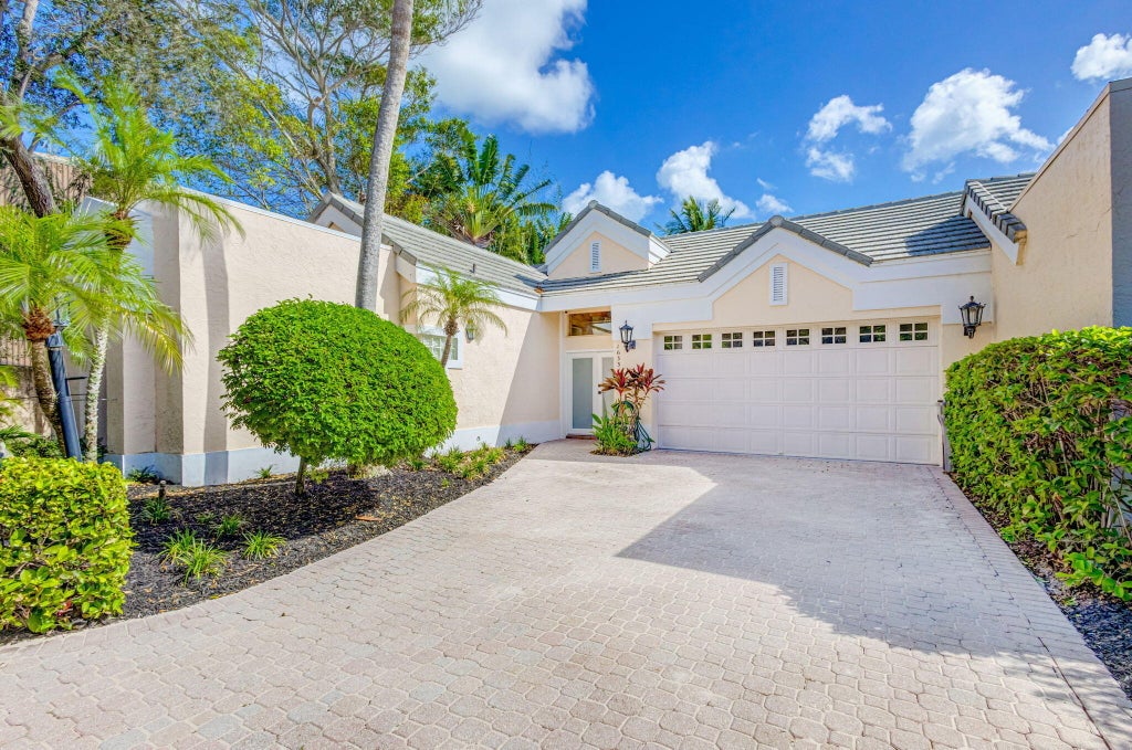 Photo of 16334 PORT DICKINSON Drive, Jupiter, FL 33477 (MLS # B26067483)