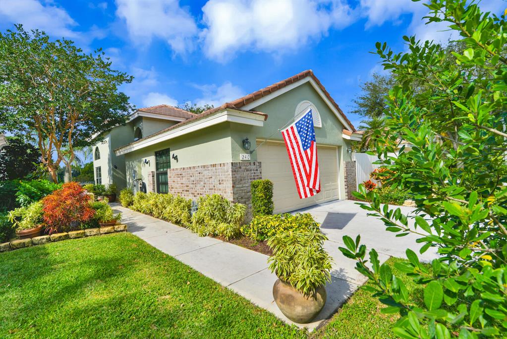 Photo of 240 Sherwood Forest Drive, Delray Beach, FL 33445 (MLS # R10763184)