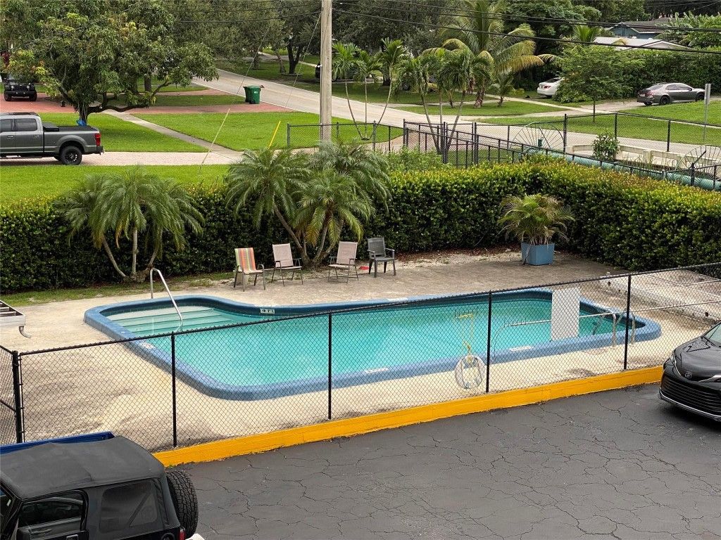 Photo of 5100 SW 90th Avenue #314, Cooper City, FL 33328 (MLS # F10545495)