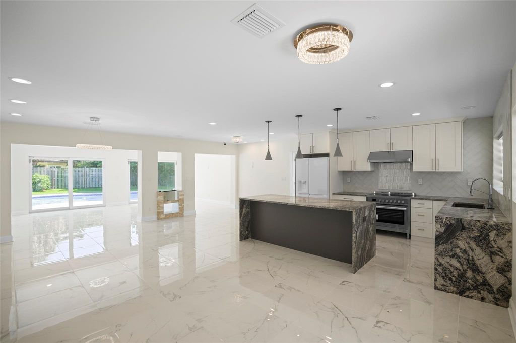 Photo of 2116 Mariner Dr, Fort Lauderdale, FL 33316 (MLS # F10518341)